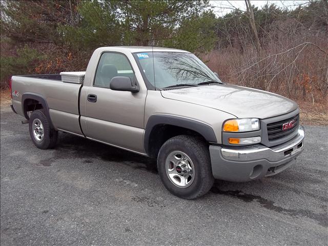 2003 GMC Sierra Base