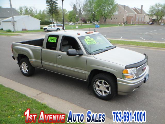 2003 GMC Sierra EX Sedan 4D