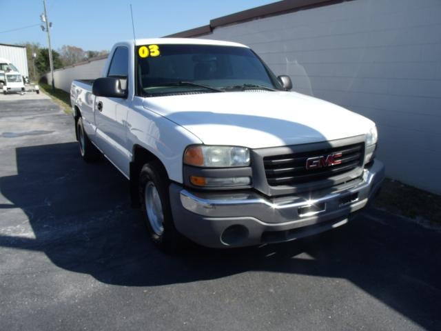 2003 GMC Sierra V8 R-design