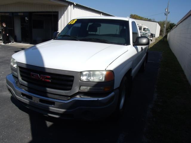 2003 GMC Sierra V8 R-design