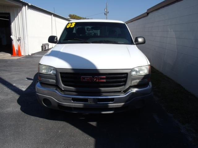 2003 GMC Sierra V8 R-design