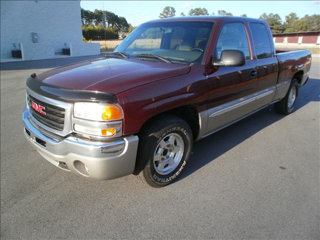 2003 GMC Sierra V8 R-design