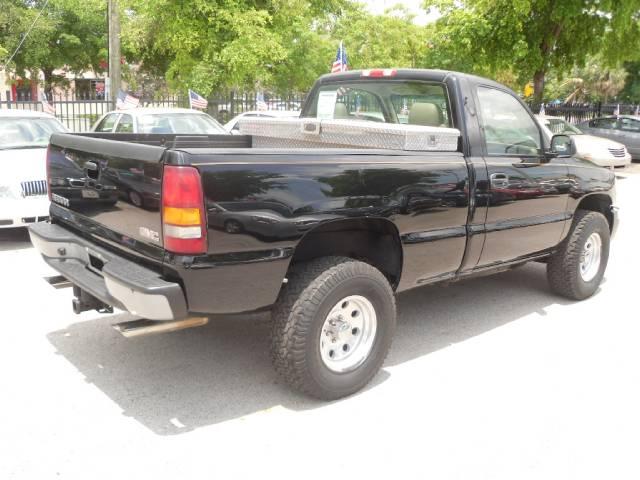 2003 GMC Sierra Unknown