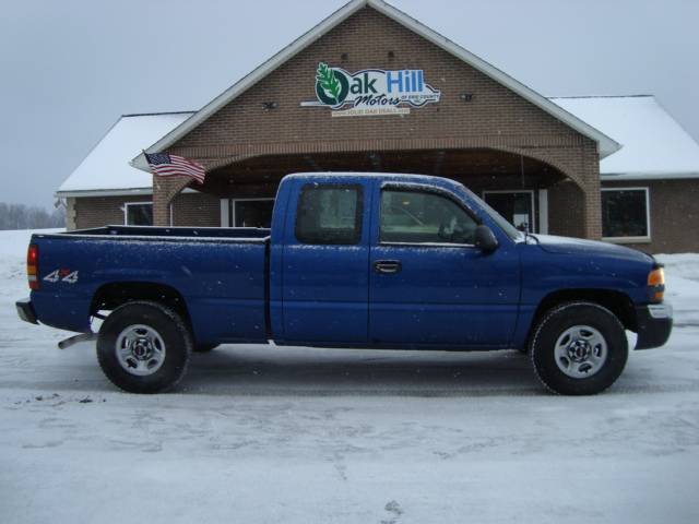 2003 GMC Sierra V8 R-design