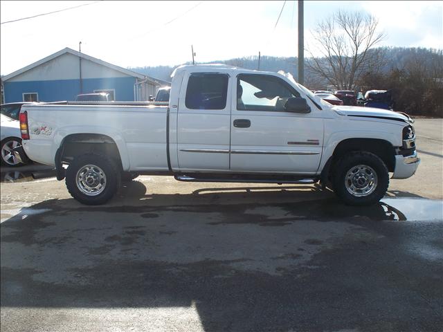 2003 GMC Sierra SLT