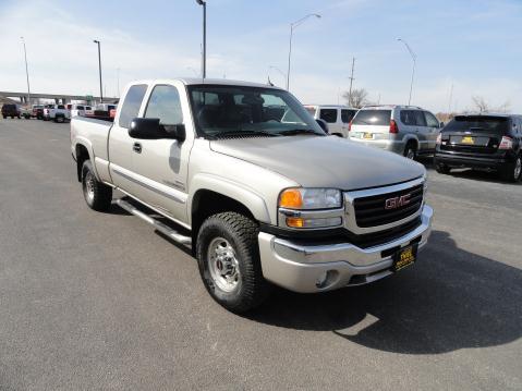 2004 GMC Sierra SLE Sierra 2WD