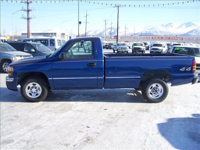 2004 GMC Sierra V8 R-design