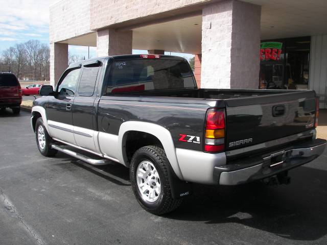 2005 GMC Sierra 45