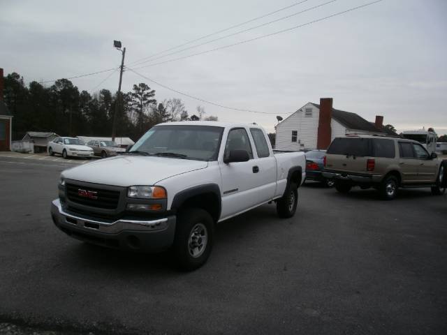 2005 GMC Sierra Unknown