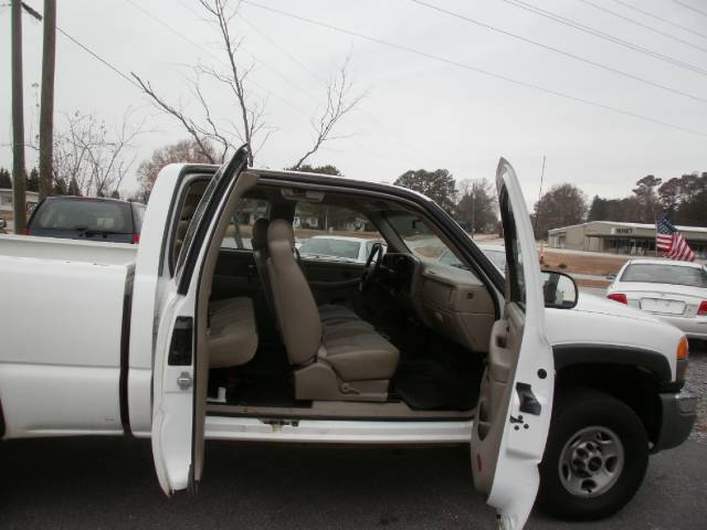 2005 GMC Sierra Unknown