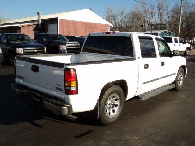 2005 GMC Sierra 45