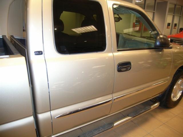 2005 GMC Sierra Unknown