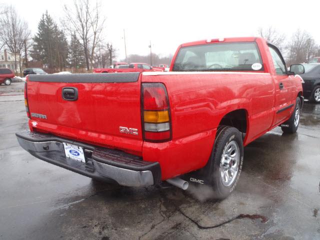 2005 GMC Sierra Unknown