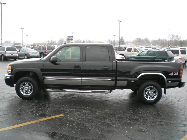 2005 GMC Sierra SLT