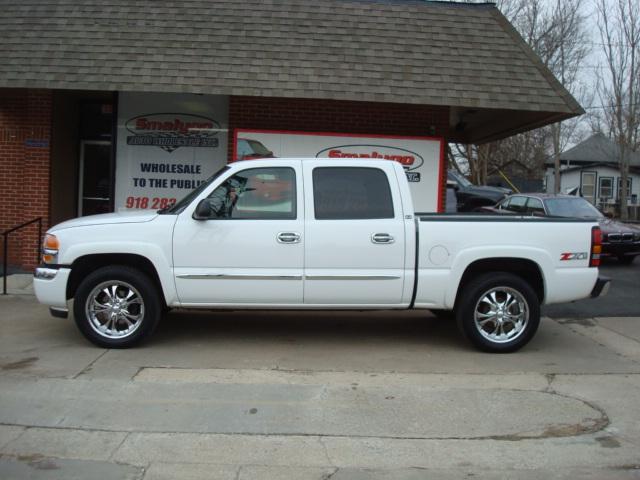 2005 GMC Sierra SRW LS