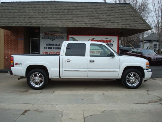 2005 GMC Sierra SRW LS