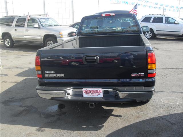 2005 GMC Sierra Unknown