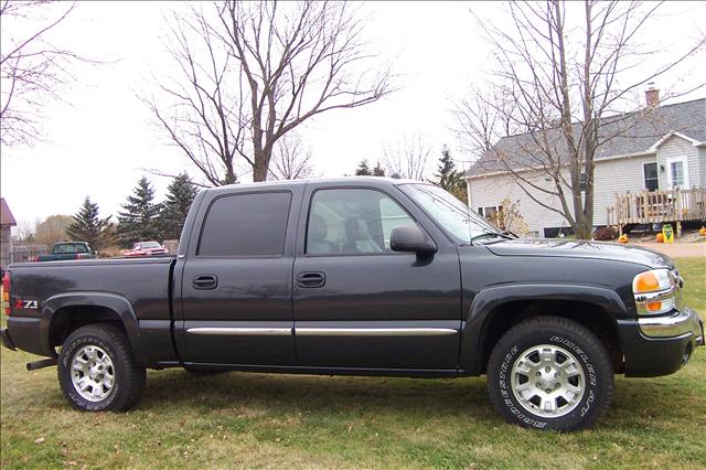 2005 GMC Sierra SLT