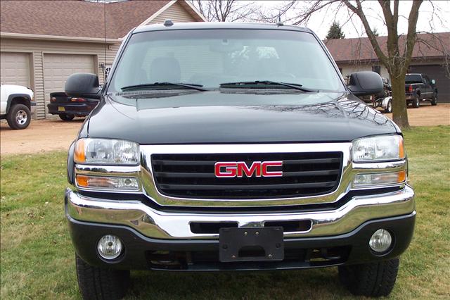 2005 GMC Sierra SLT