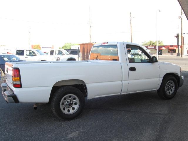 2005 GMC Sierra V8 R-design