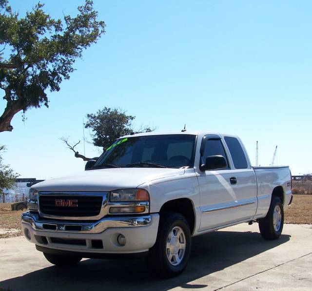 2005 GMC Sierra SLT