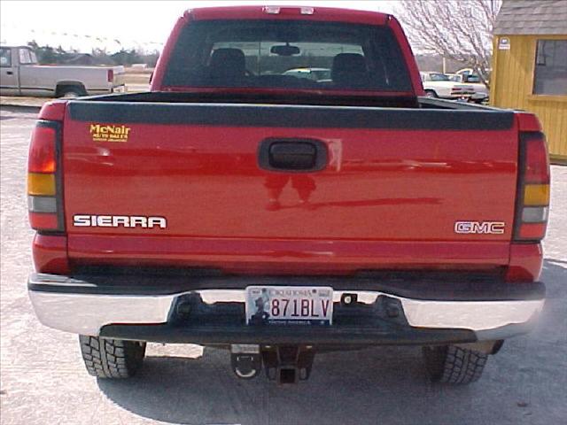 2005 GMC Sierra SLT 4 X