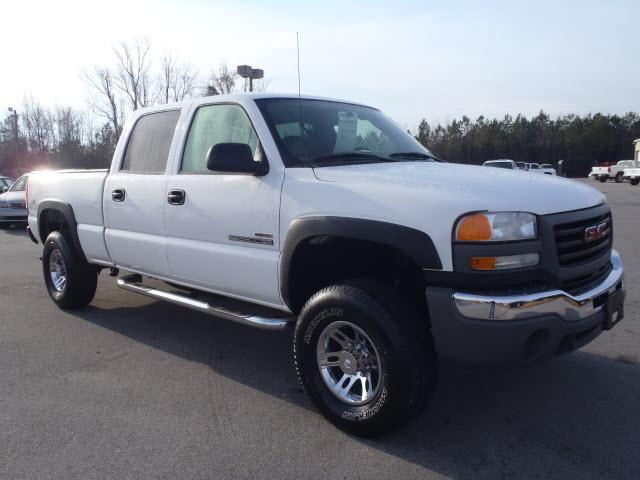 2005 GMC Sierra Unknown