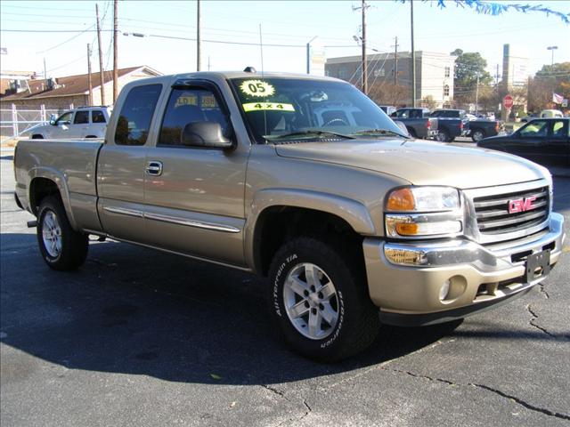 2005 GMC Sierra Unknown