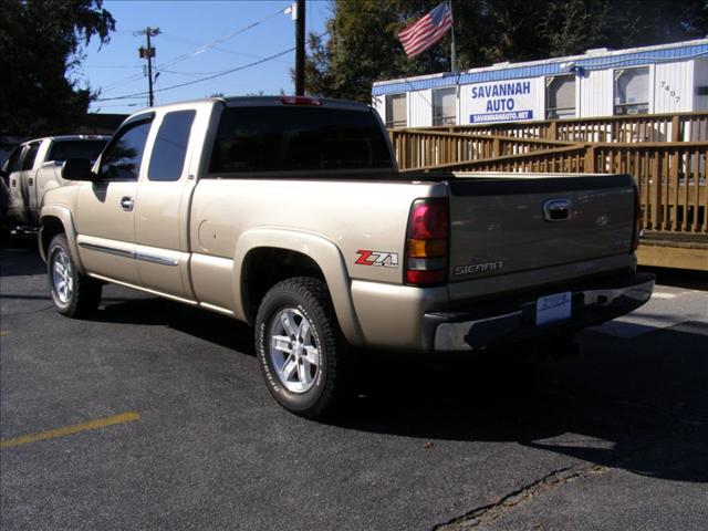 2005 GMC Sierra Unknown