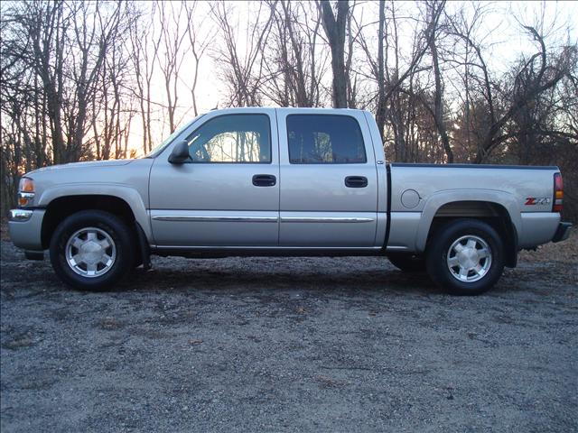 2005 GMC Sierra SLT