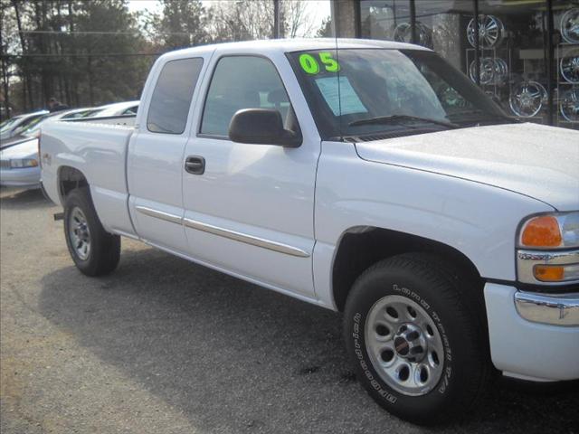 2005 GMC Sierra Renegade