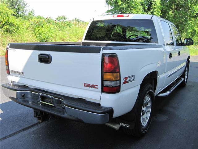 2005 GMC Sierra 45