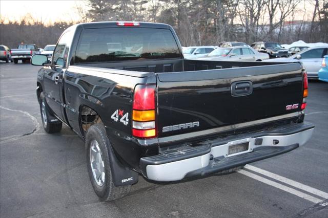 2005 GMC Sierra Evolution SE