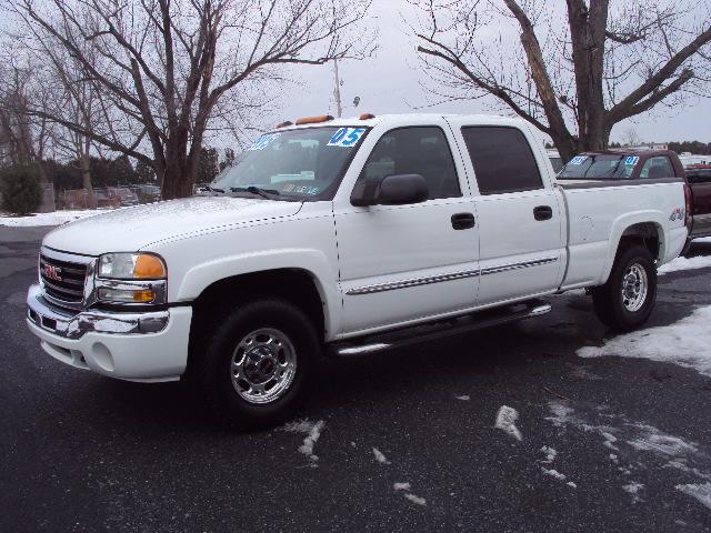 2005 GMC Sierra EX Automatic W/leatherdvd RES