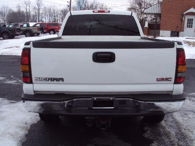 2005 GMC Sierra EX Automatic W/leatherdvd RES