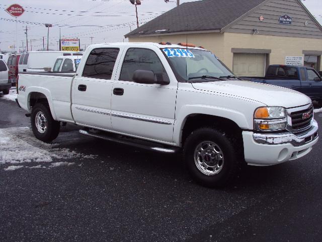 2005 GMC Sierra EX Automatic W/leatherdvd RES