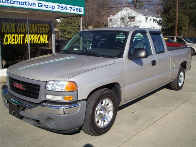 2005 GMC Sierra V8 R-design