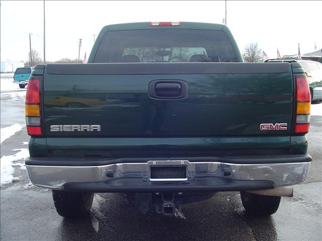 2005 GMC Sierra 45