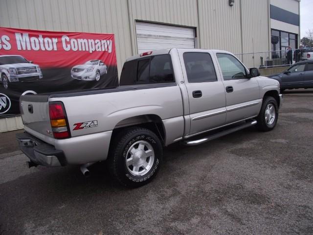 2005 GMC Sierra Unknown