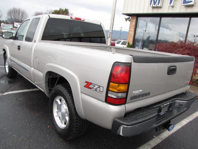 2005 GMC Sierra 45