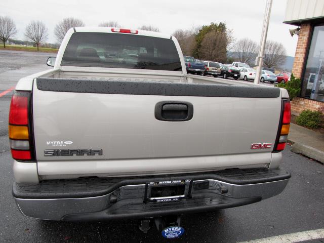 2005 GMC Sierra 45