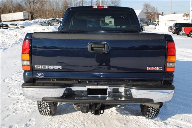 2005 GMC Sierra SLT