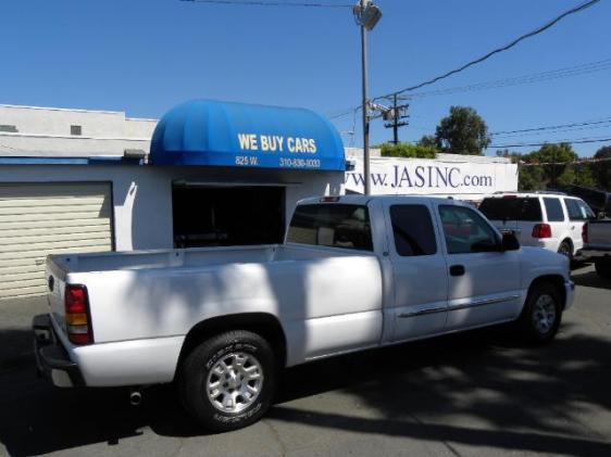 2005 GMC Sierra Unknown