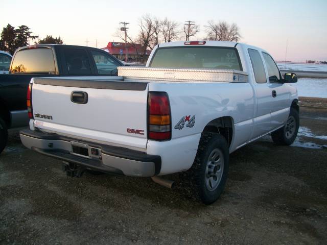 2005 GMC Sierra Luggage Rack