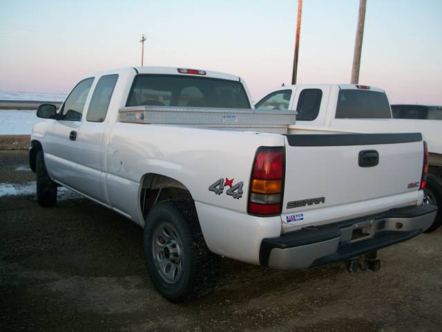 2005 GMC Sierra Luggage Rack