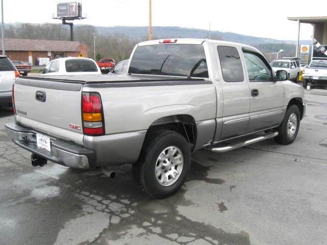 2006 GMC Sierra Unknown