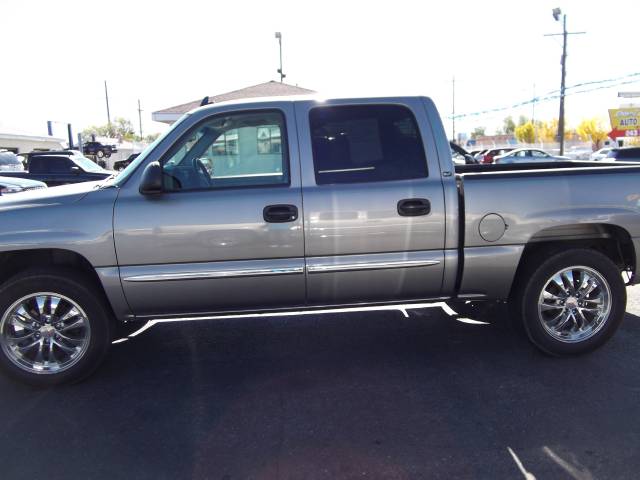 2006 GMC Sierra 4WD 4dr AT