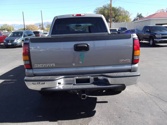 2006 GMC Sierra 4WD 4dr AT