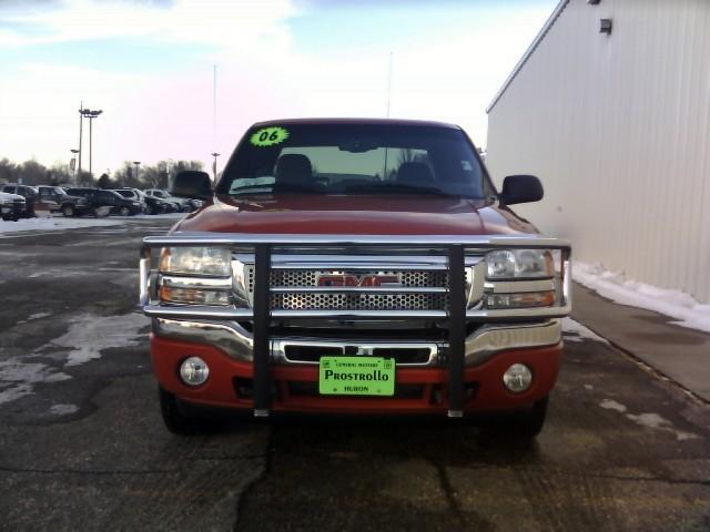 2006 GMC Sierra CREW CAB SLT