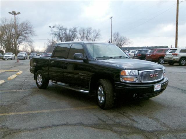 2006 GMC Sierra EX Sedan 4D